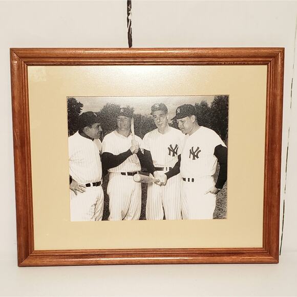 Baseball New York Yankee Legends Wall Mount Photo Frame Collectible - Picture 1 of 8